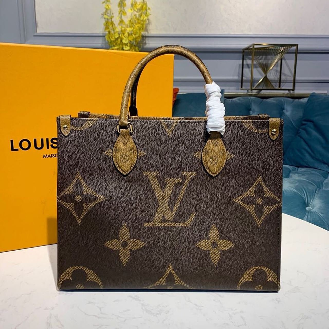 Louis Vuitton OnTheGo Bag 34cm Monogram Giant/Monogram Reverse Canvas Spring/Summer Collection M44577, Brown/Tan