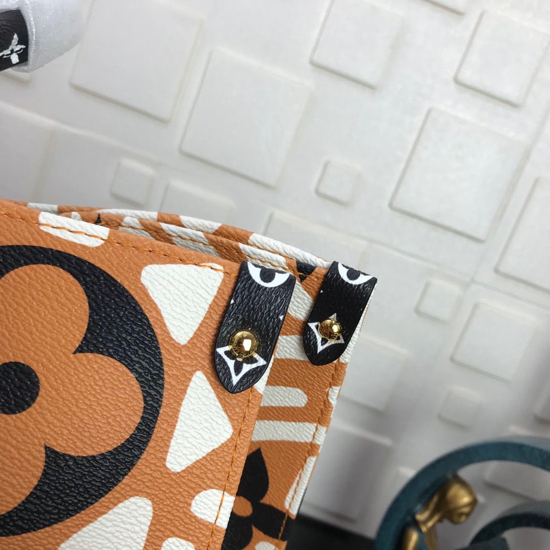 Louis Vuitton On The Go GM Tote Bag 41 cm, Orange