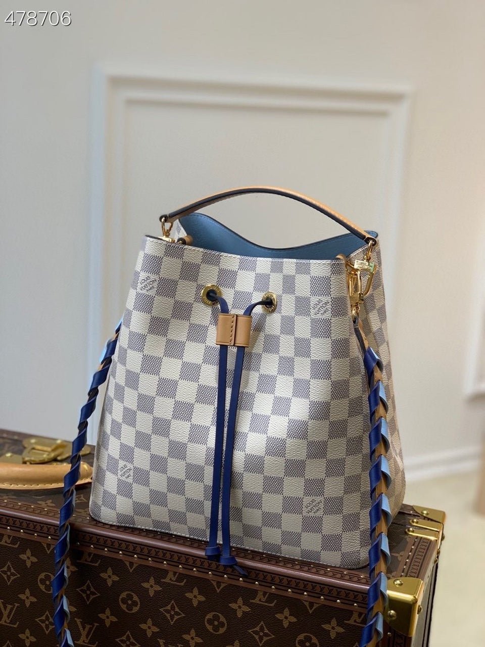 Louis Vuitton NeoNoe Bucket Bag MM Damier Azur Canvas Spring/Summer Collection N50042, Blue