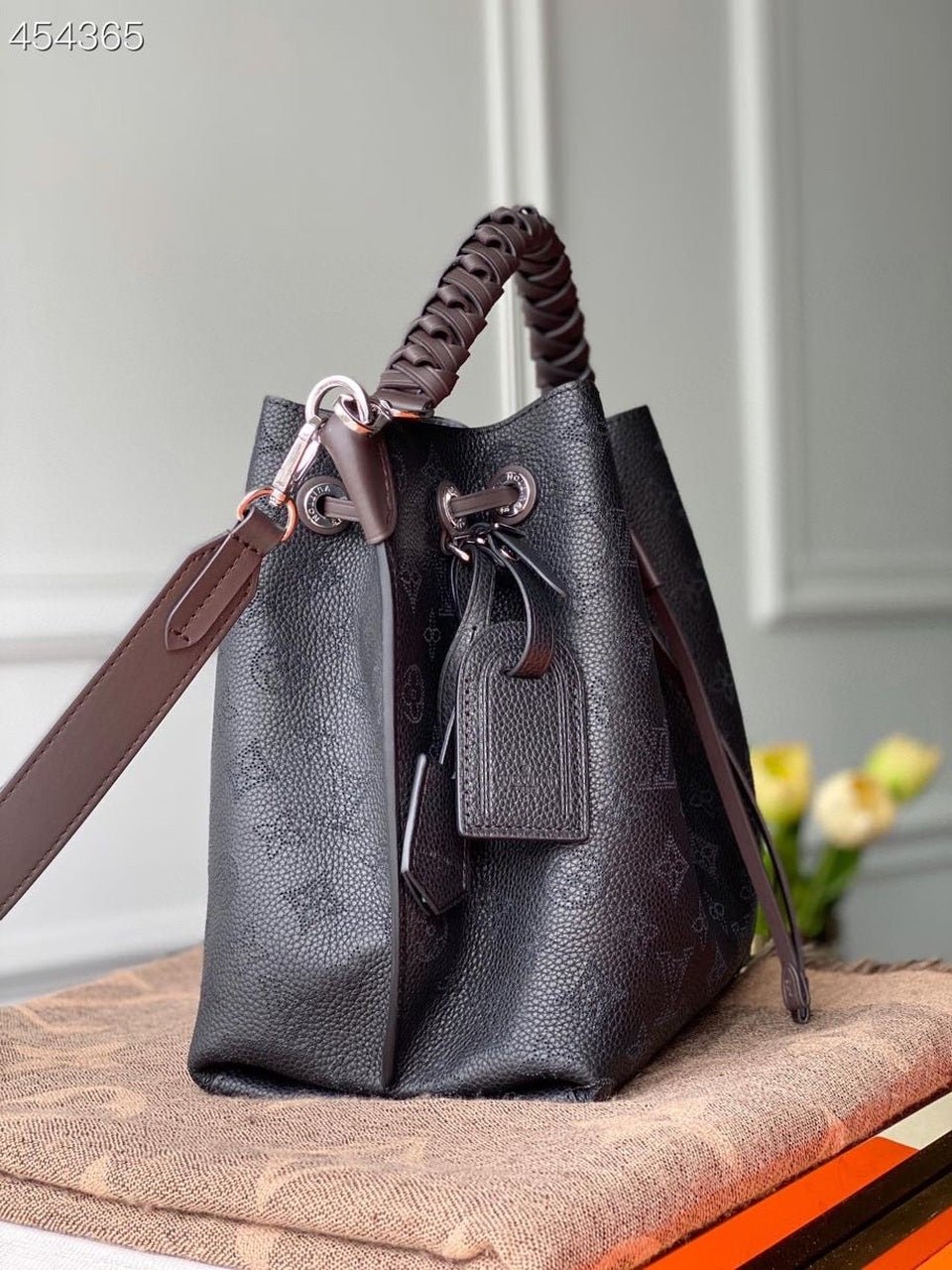 Louis Vuitton Muria Bag 22cm Mahina Calfskin Leather Spring/Summer Collection M55800 Black