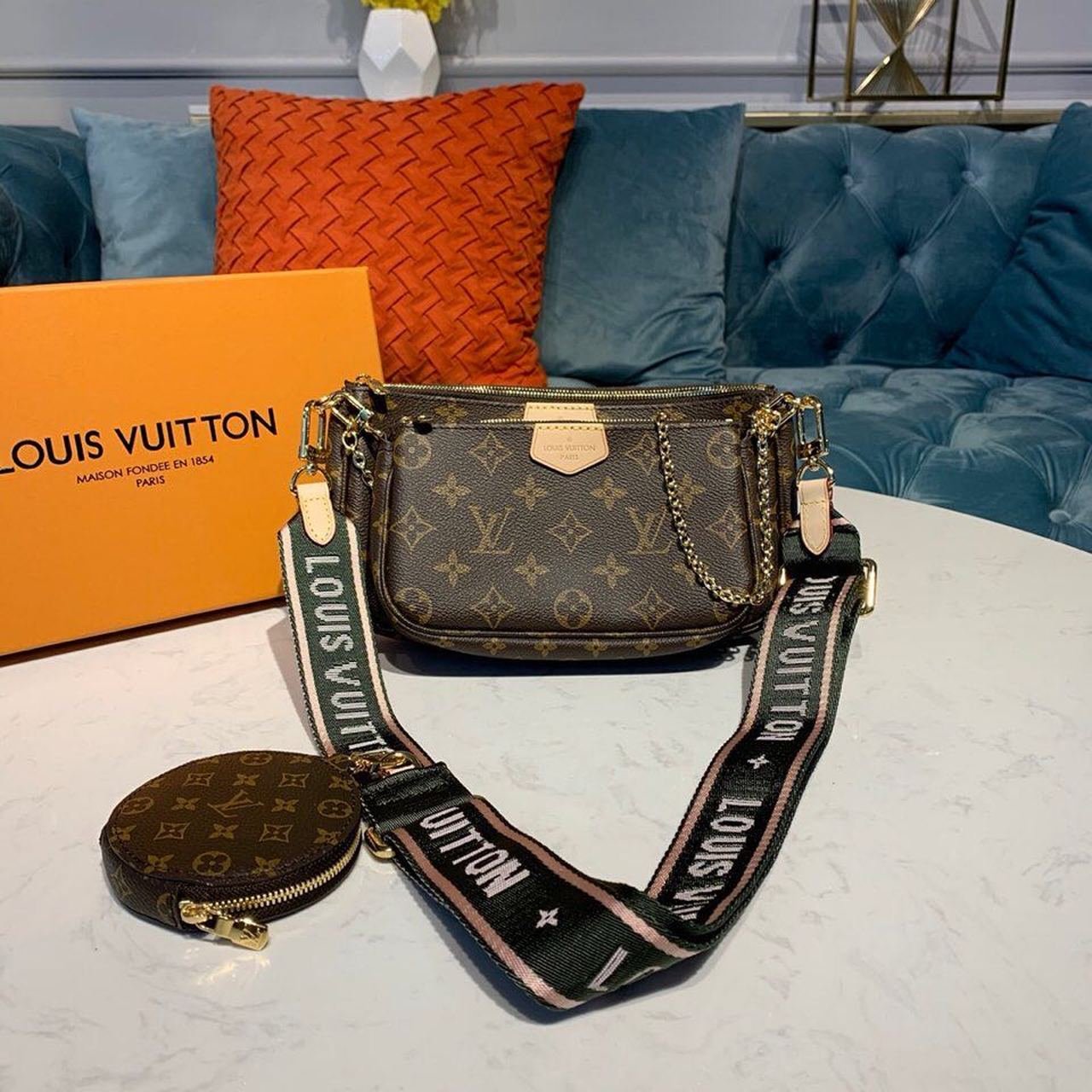 Louis Vuitton Multi Pochette Accessoires Bags Monogram Canvas Fall/Winter Collection M44813, Kaki/Beige