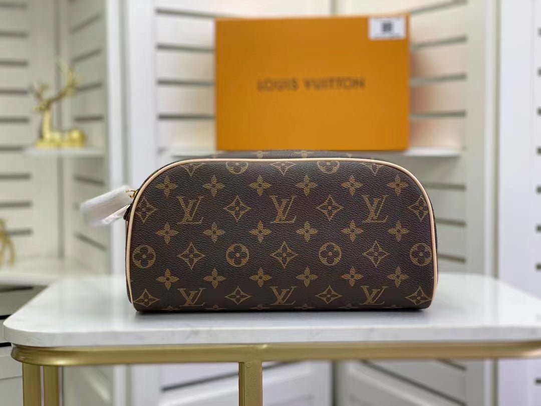 Louis Vuitton King Size Toiletry Bag 28cm Monogram Canvas Spring/Summer Collection M47528 Brown