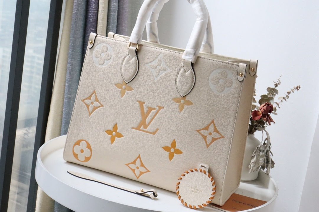Louis Vuitton Handle Bags 35cm Cream