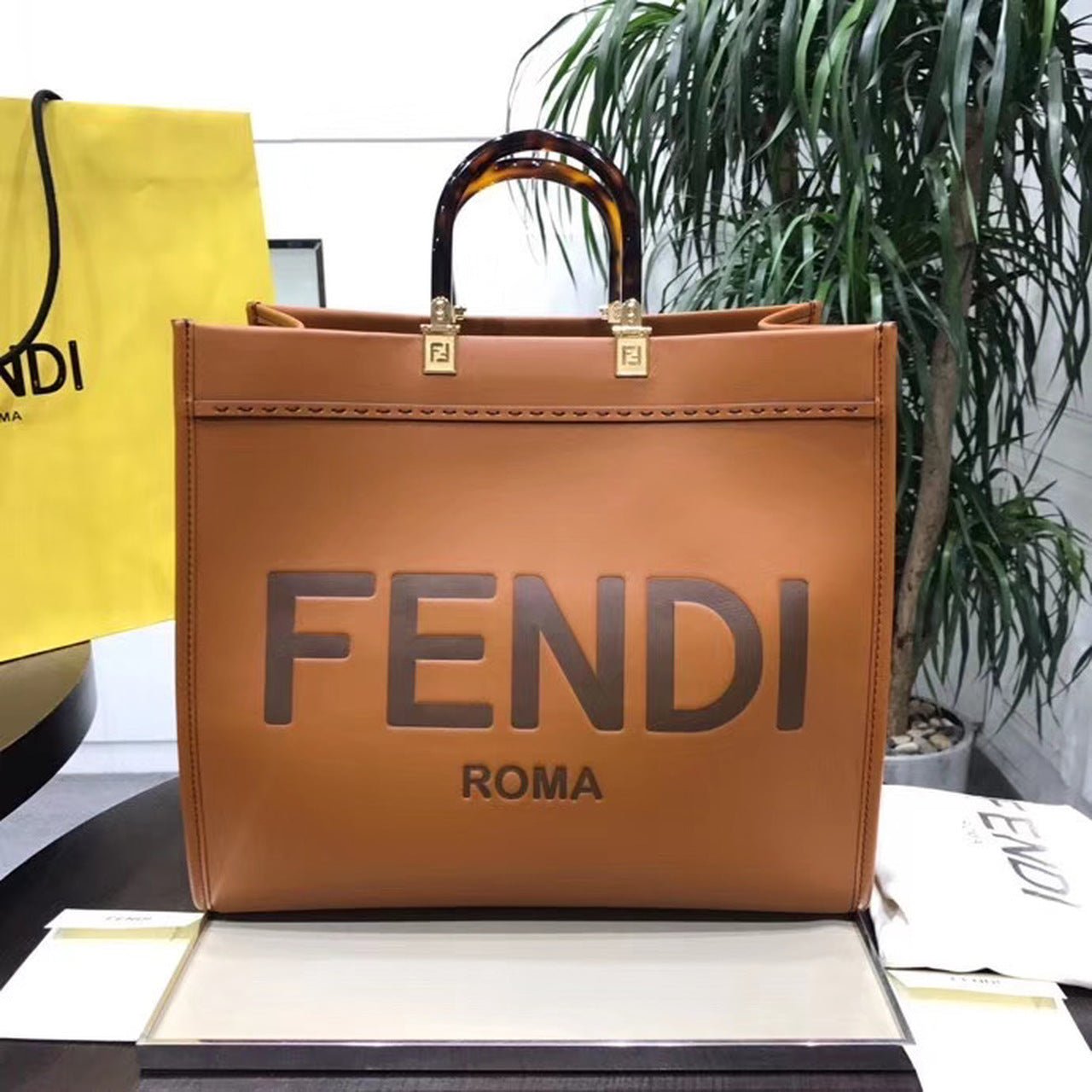 Fendi Sunshine Shopper Tote Bag 40cm Calfskin Leather Spring/Summer Collection, Brown