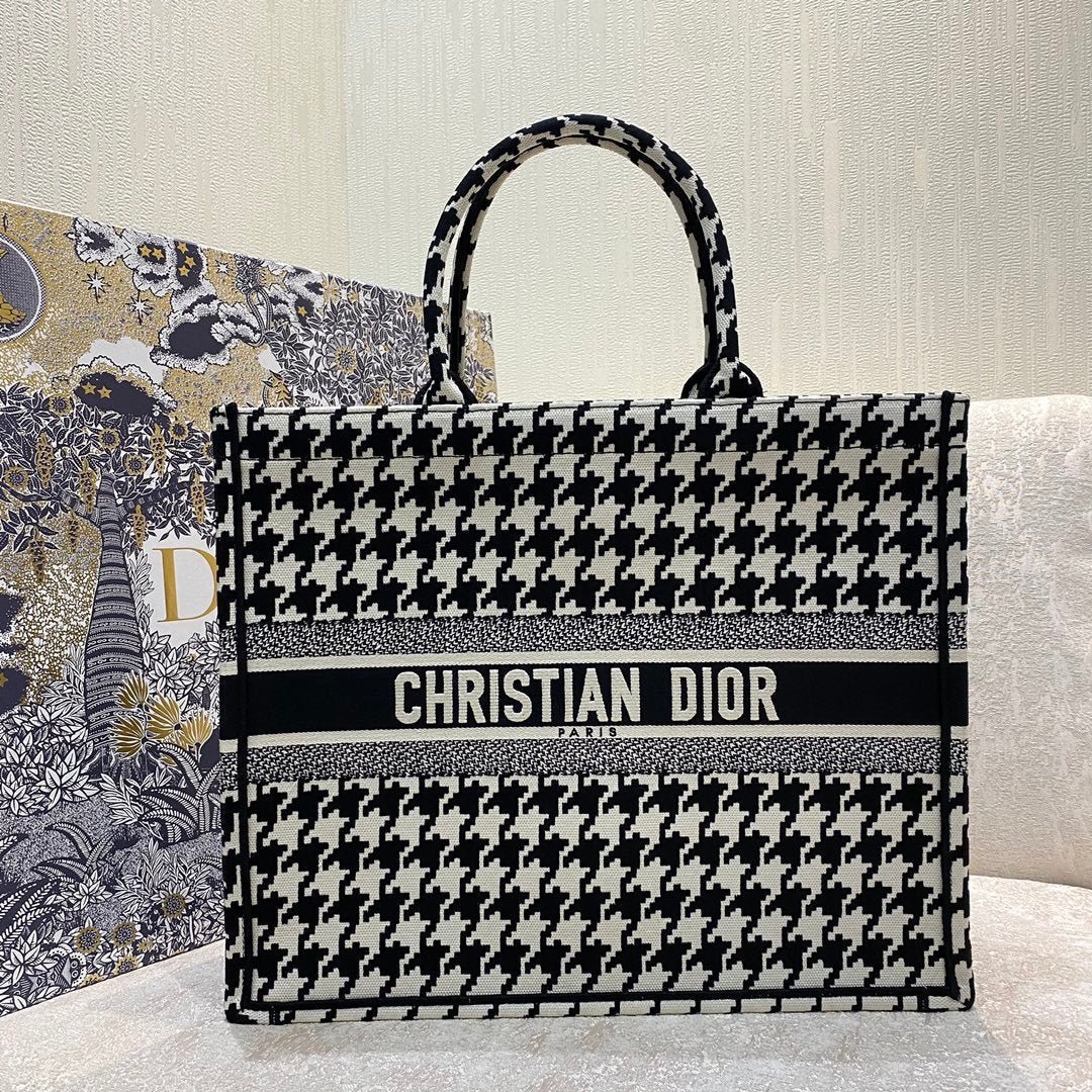 Christian Dior Book Tote Bag 42 cm Black/White