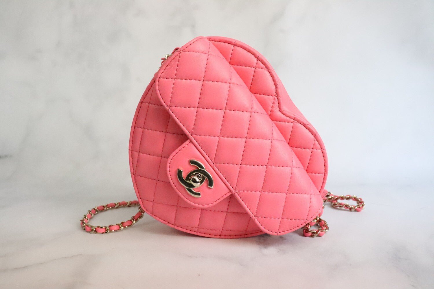 Chanel Mini Heartbag AS3191 16.5cm Pink