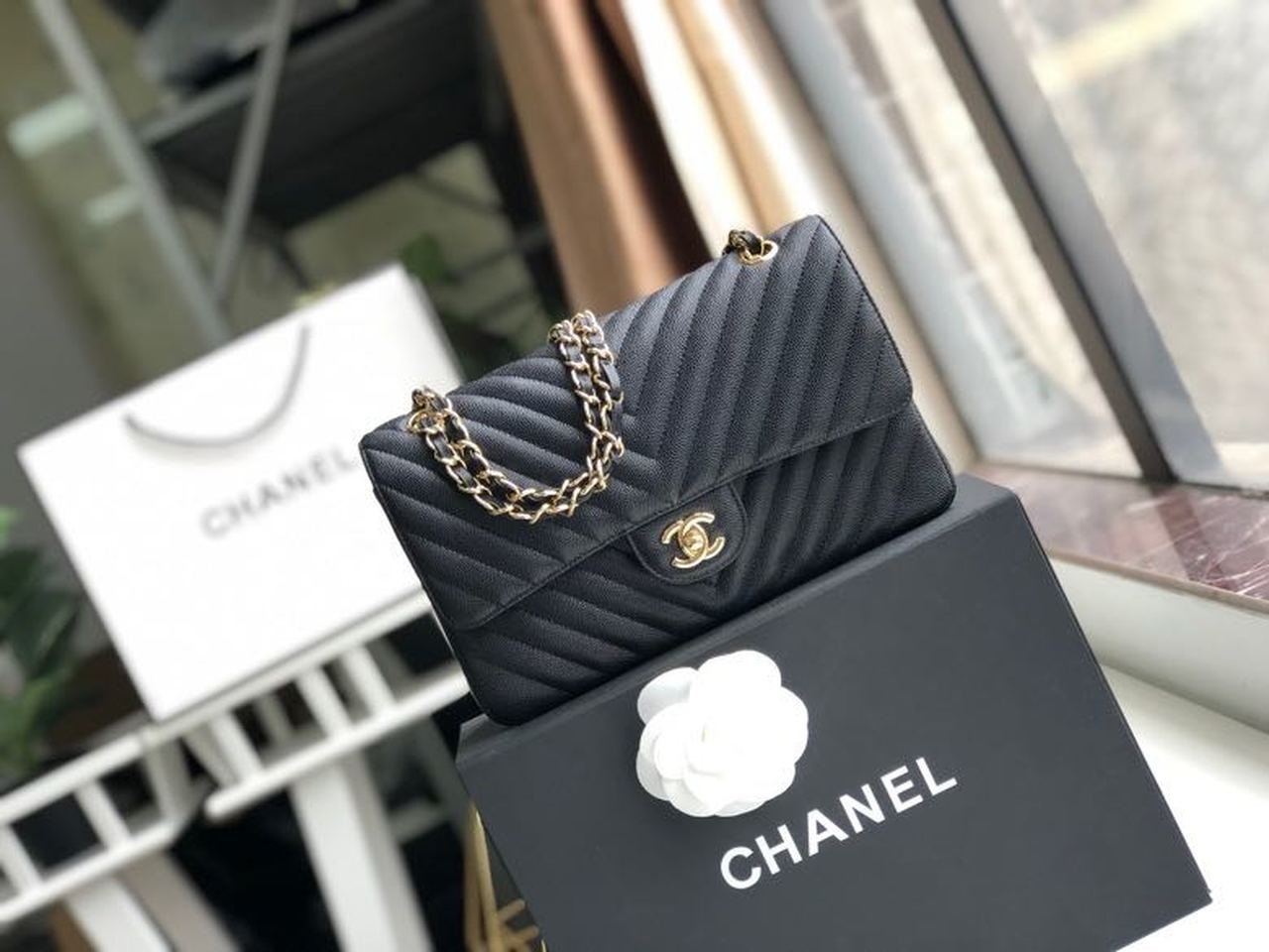 Chanel Chevron Classic Flap Bag 25cm Gold Hardware Caviar Leather Spring/Summer Collection Black