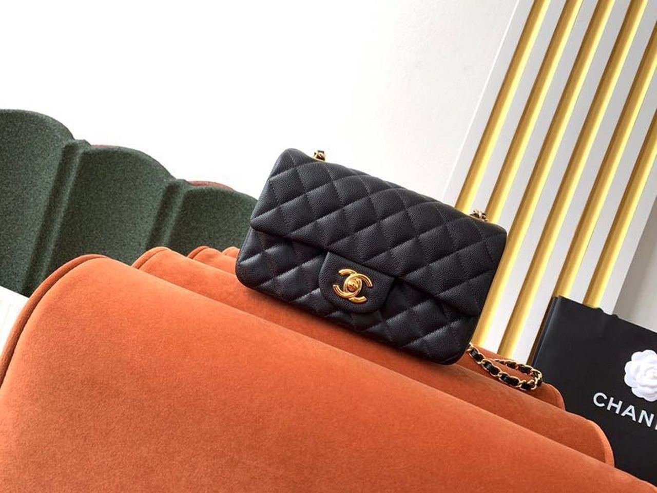 Chanel Classic Flap Bag 20cm Gold Hardware Caviar Leather Spring/Summer Collection Black