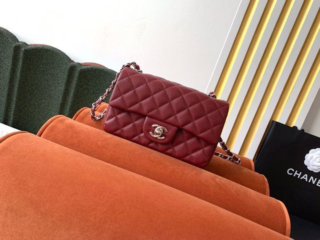 Chanel Classic Flap Bag 20cm Silver Hardware Caviar Leather Spring/Summer Collection Burgundy