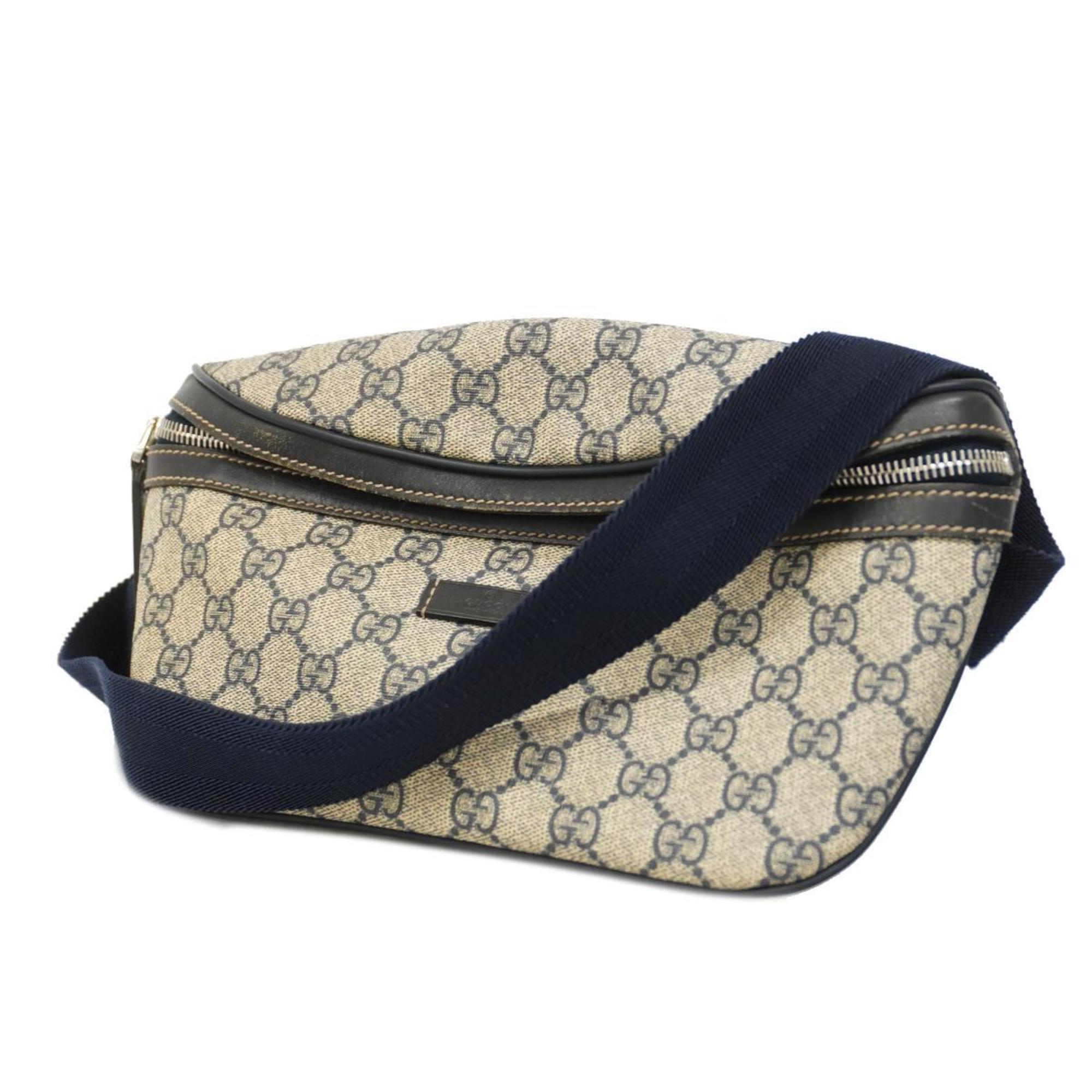 GUCCI GG Supreme Shoulder Bag