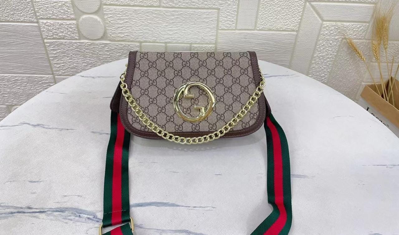 Gucci Blondie Medium in Beige and Ebony Supreme shoulder crossbody Handbag