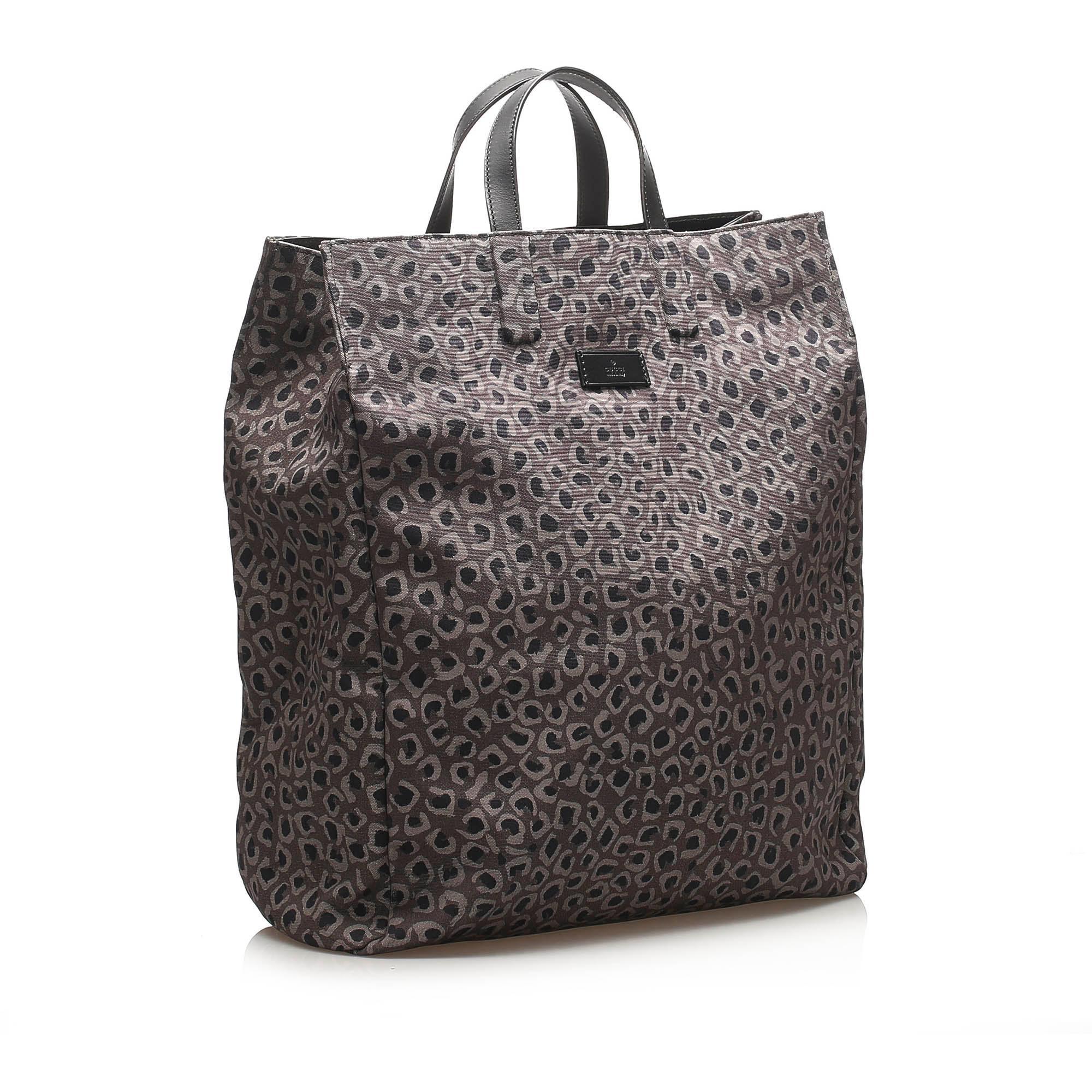 Gucci Leopard Printed Nylon Tote Bag SHG13534
