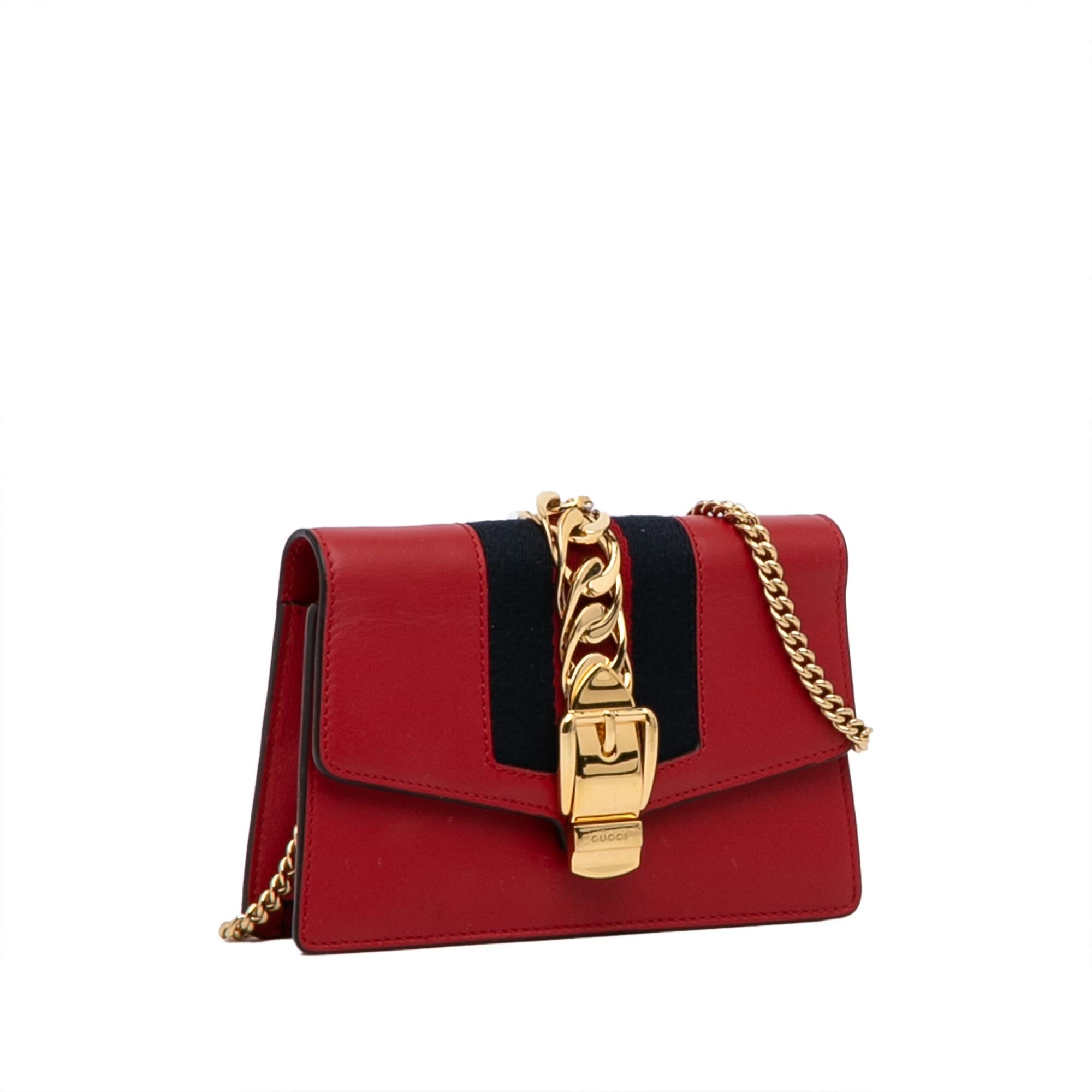 Gucci Super Mini Sylvie Crossbody Bag SHGWQPGZl
