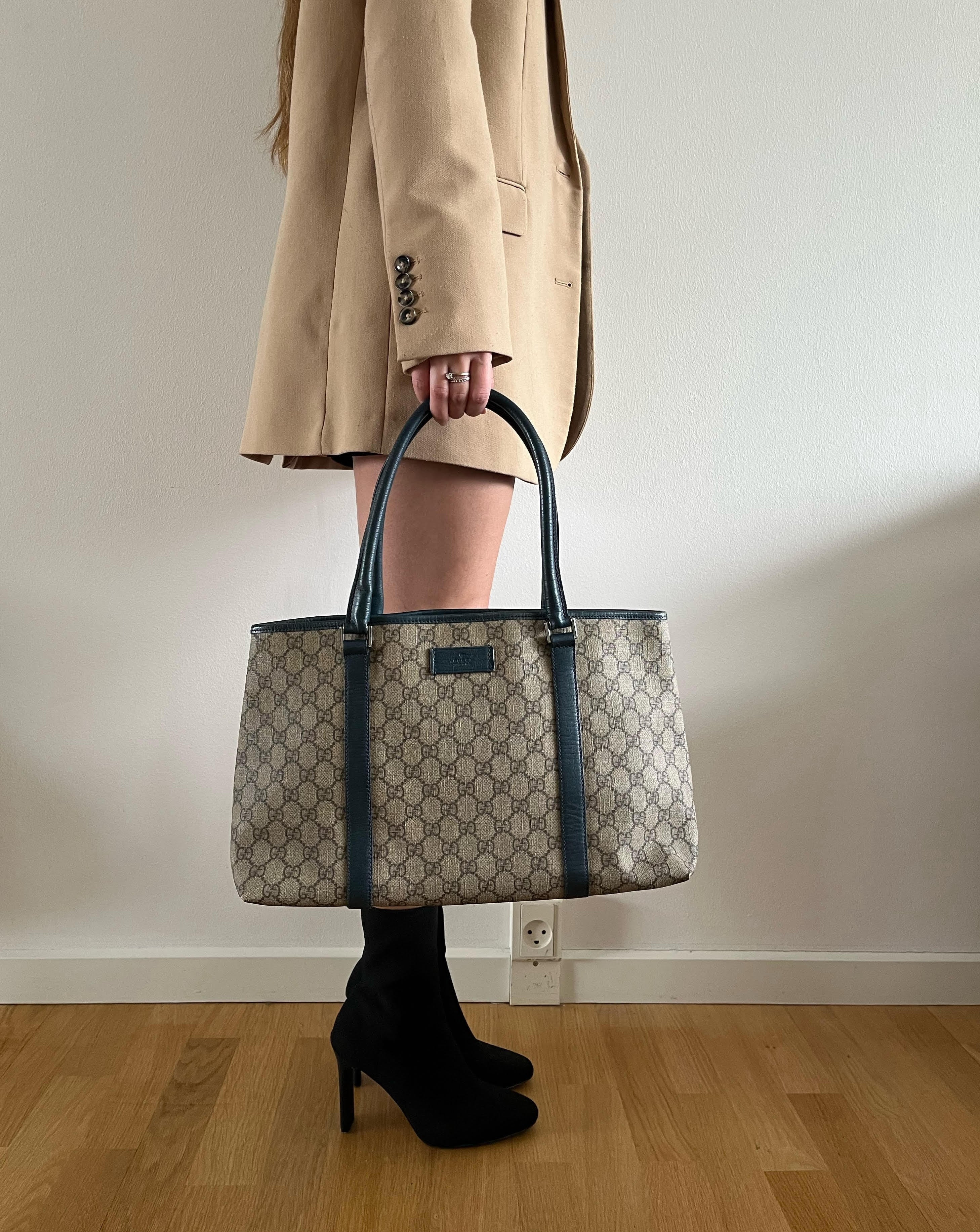 Gucci GG Supreme Tote Beige and GreenBlue leather straps