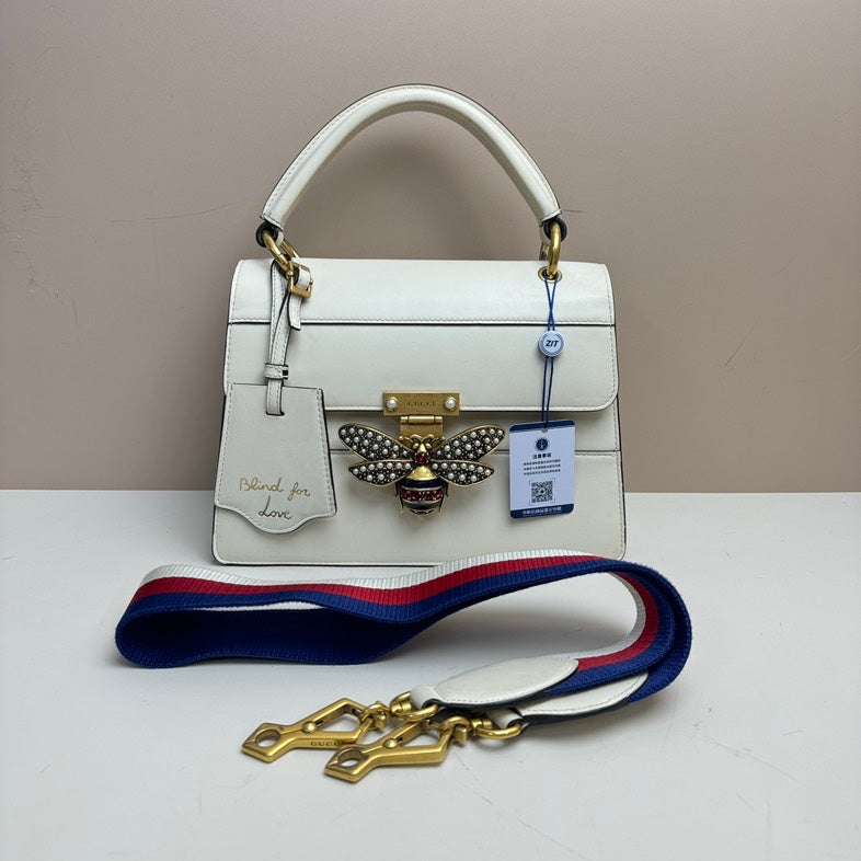 Gucci Bee Leather 2way Bag White Medium with Embellished Bee Detail and Optional Strap