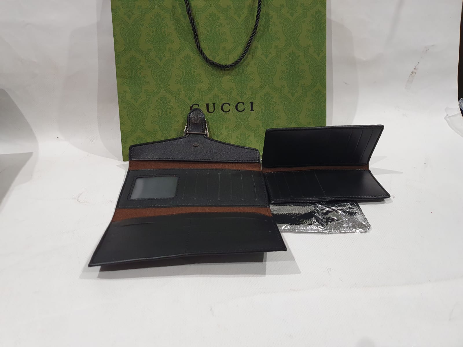 Gucci 2in1 Wallet With a Card Holder 