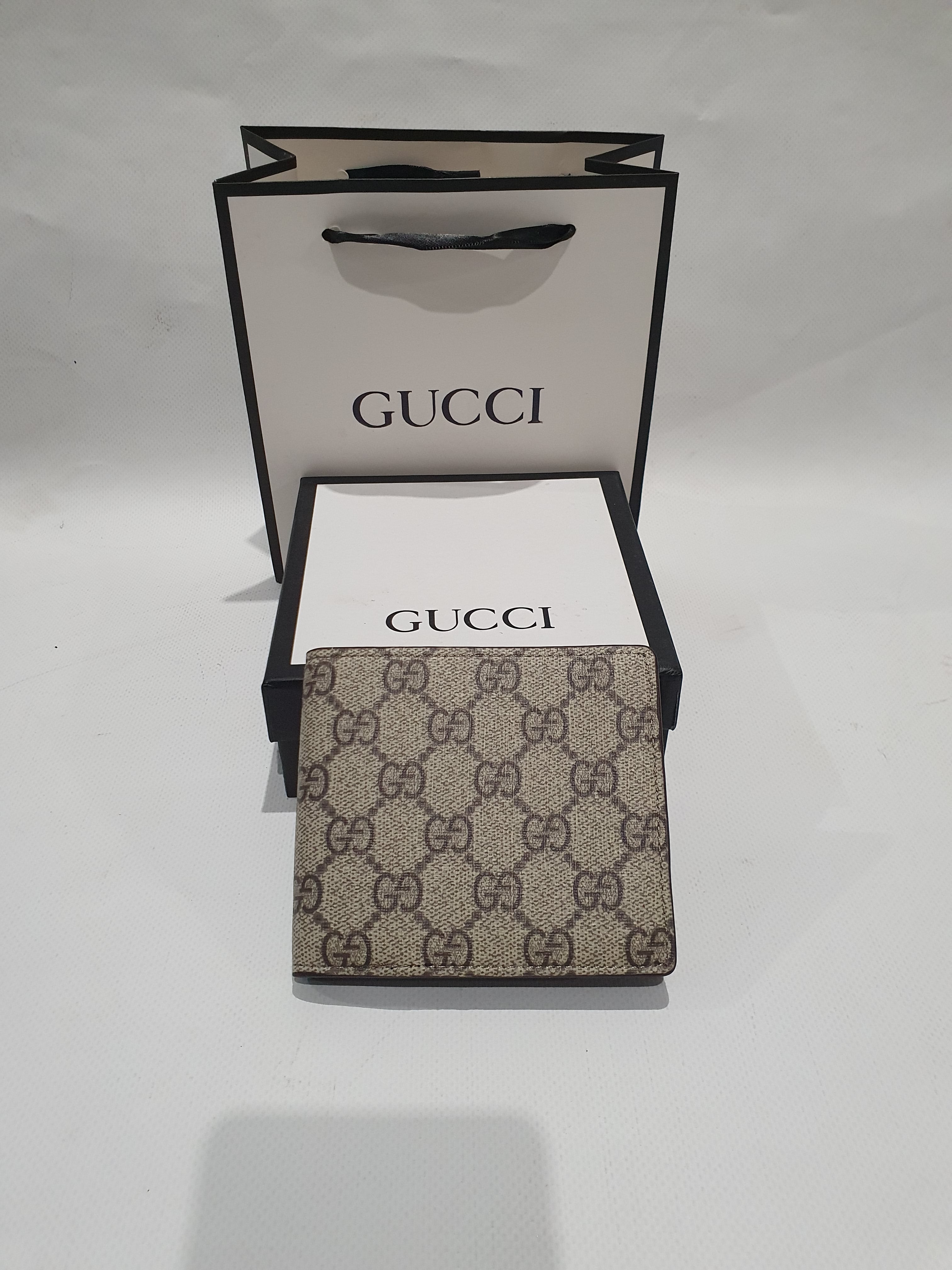 GUCCI Brown Interior GG Bifold Wallet, Beige, GG Canvas