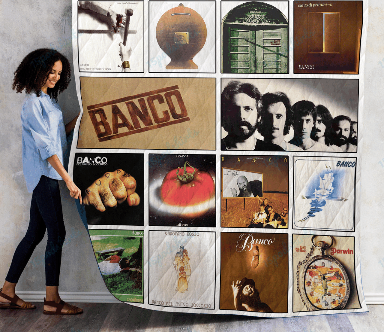 Banco Del Mutuo Soccorso Albums Quilt Blanket