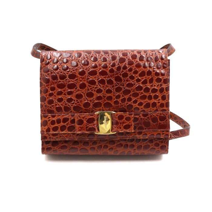 Salvatore Ferragamo Classic Vintage Women's Shoulder Bag with Crossbody - Q21 3107