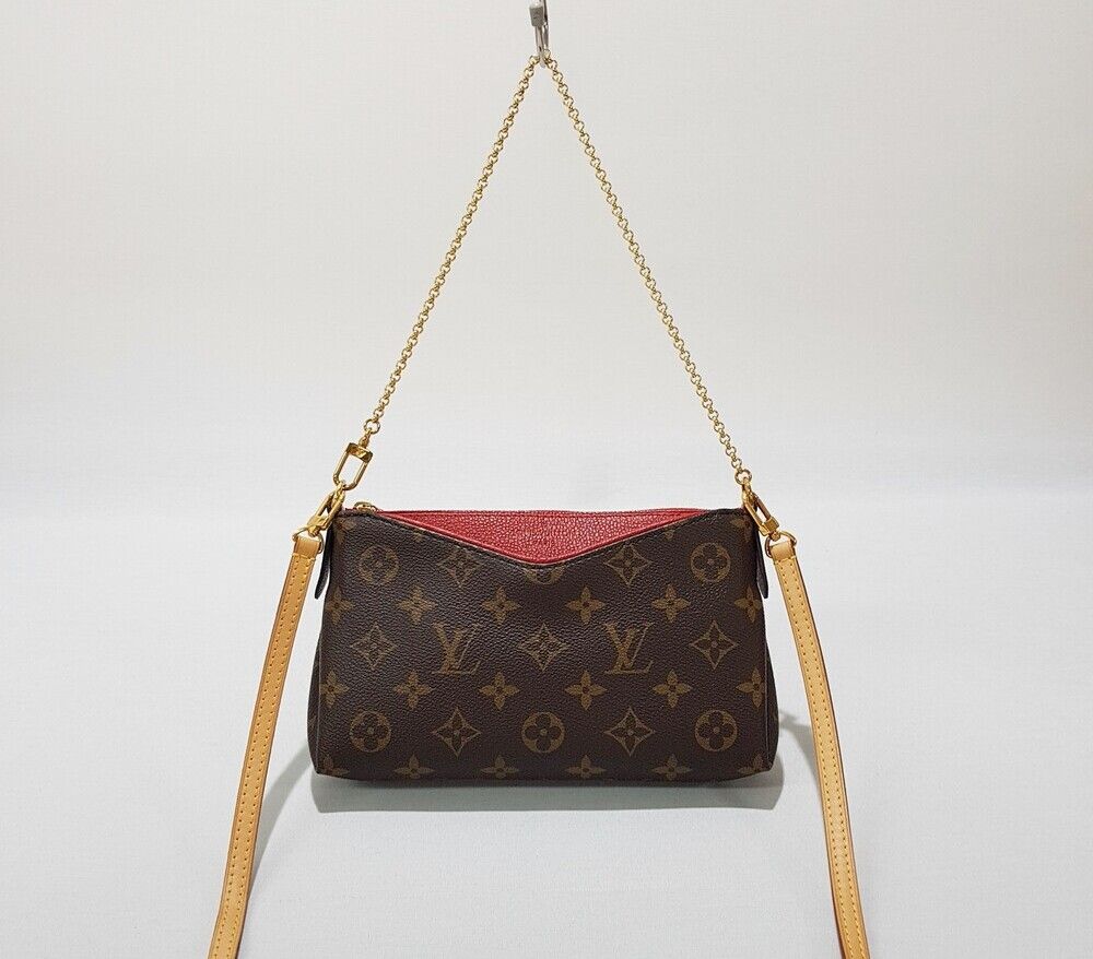 Louis Vuitton Mini Chain Crossbody Bag - Palace (SKU: 123456)