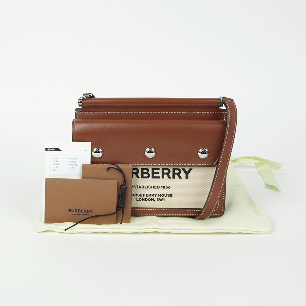 Burberry Title Pocket Shoulder Crossbody Bag 8014611