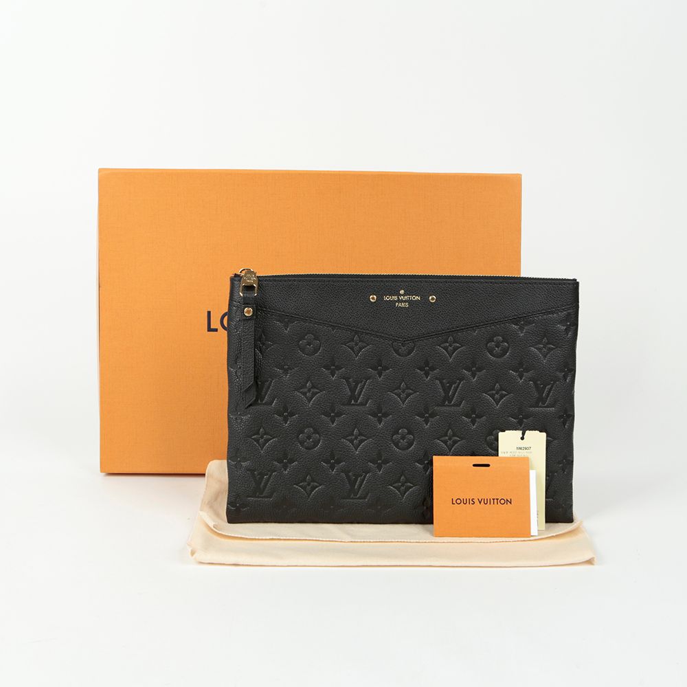 Louis Vuitton Daily Pouch M62937