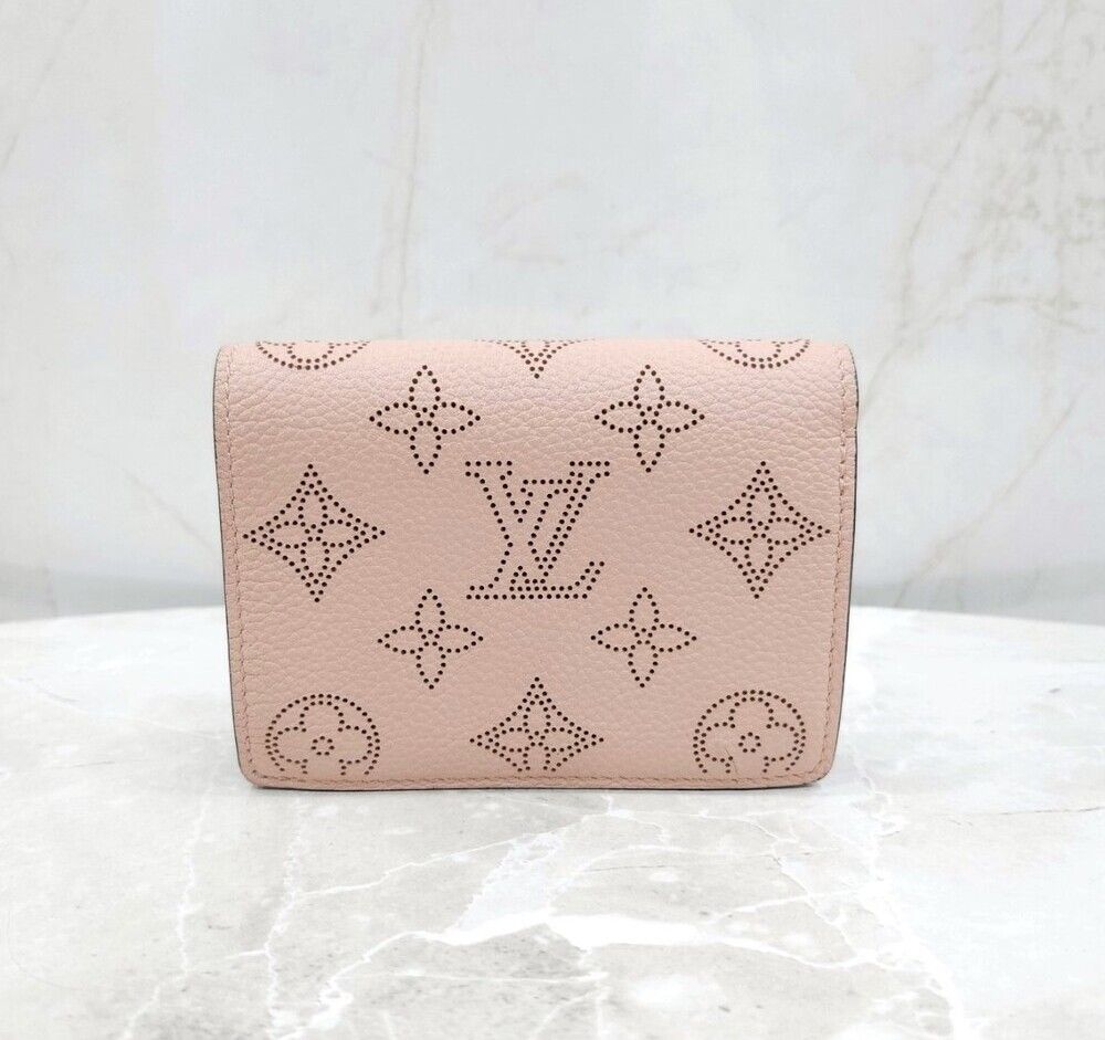 Louis Vuitton Mahina Wallet M82758