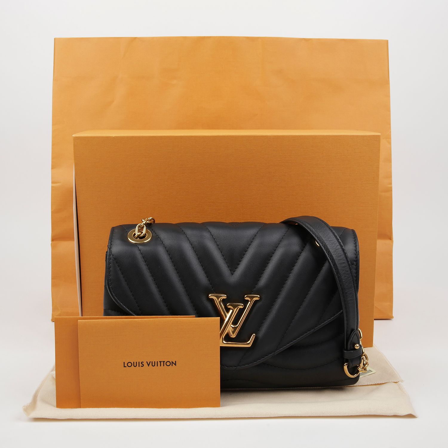 Louis Vuitton Wave MM Chain Shoulder Crossbody Bag M58552