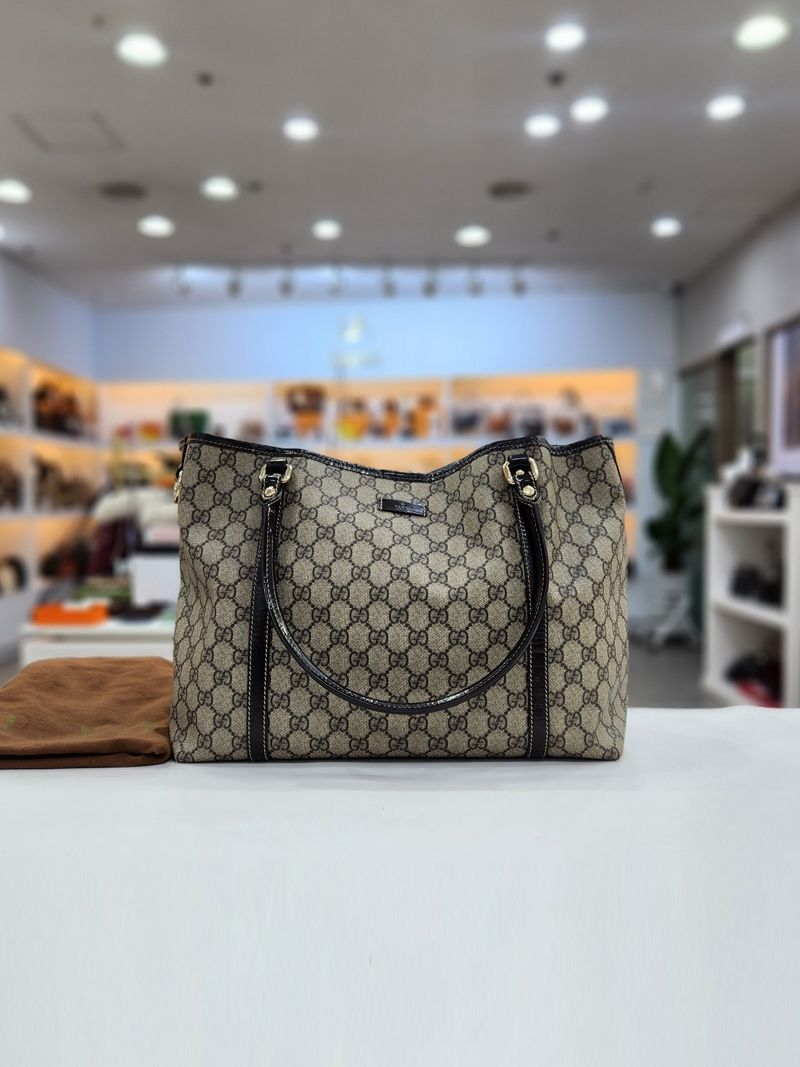 Gucci Supreme Canvas Shoulder Bag 197953 SKU