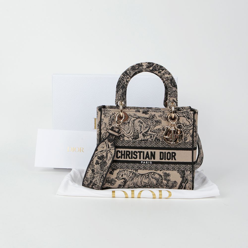 Dior Medium Tote Shoulder Bag M0565OTDT