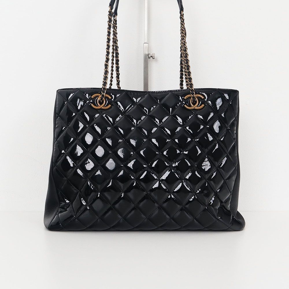 CHANEL CC Paillette Shoulder Bag Size 21 A92894