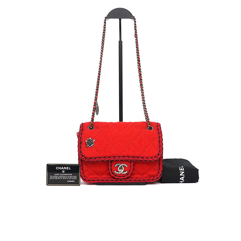 CHANEL Red Fabric Shoulder Bag 21 Series SKU No. 21
