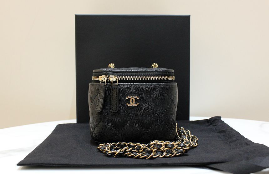 CHANEL Classic Caviar Vanity Black Cosmetic Case Chain Crossbag AP1340 S Grade