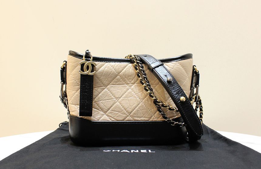 CHANEL Gabriel Beige Small Hobo Chain Shoulder Crossbody Bag 28th A91810 A Grade (SKU)