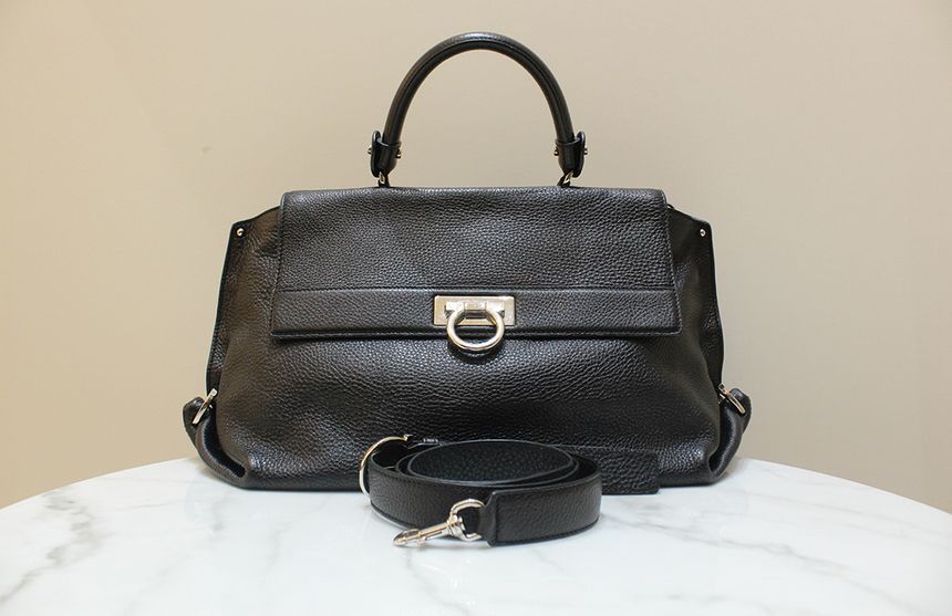 Salvatore Ferragamo Sophia Ganchini Black Ezyang Tote & Shoulder Bag 21A871 SKU