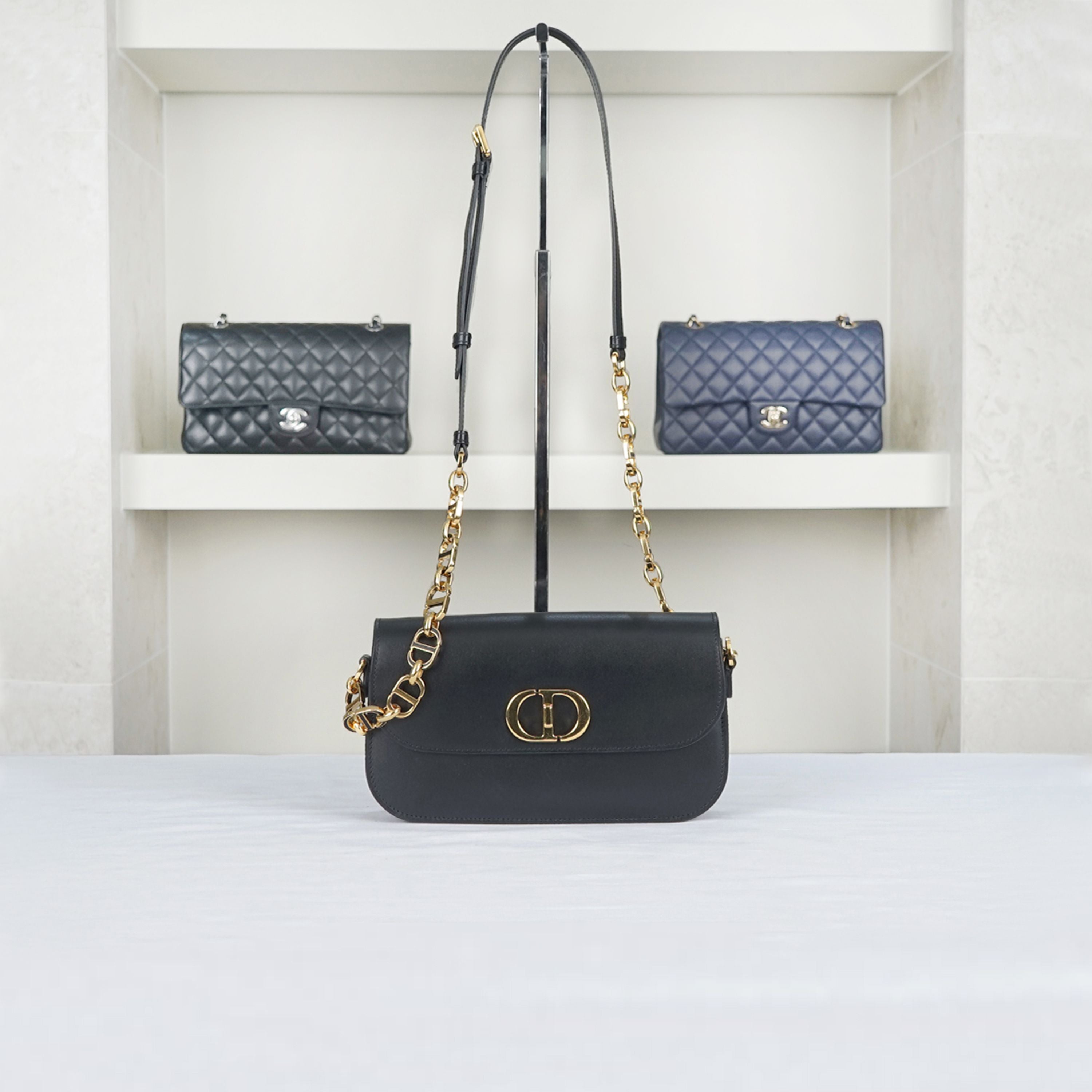 Dior Black Montaigne Avenue Bag M9260UMOA