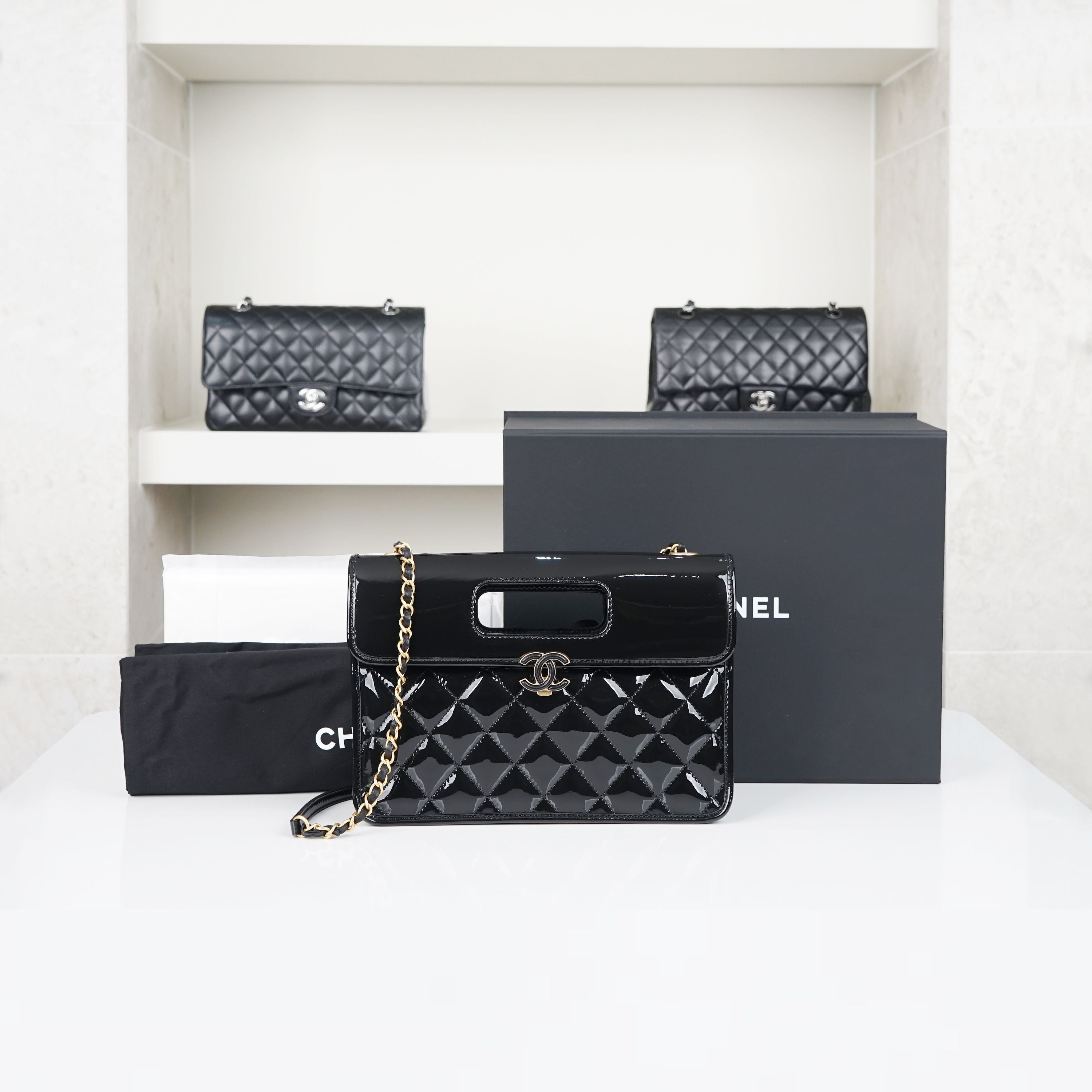 CHANEL Chain Shoulder Bag AS4036