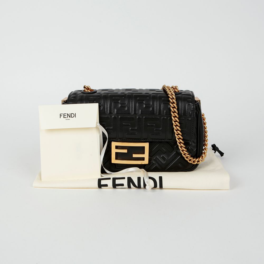 Fendi Medium Chain Shoulder Crossbag 8BR793