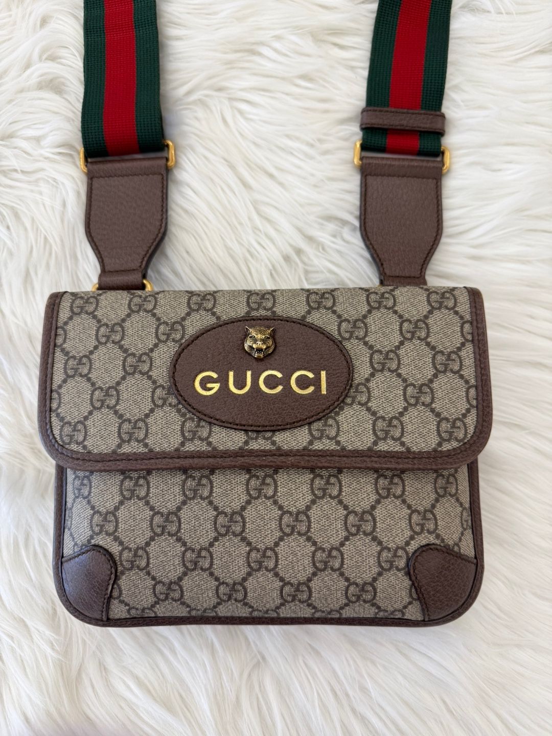 Gucci Supreme Small Messenger Bag (501050) - Condition A