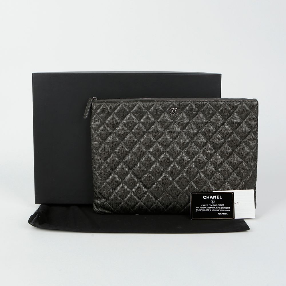 CHANEL Caviar Skin Classic Large Clutch A82552