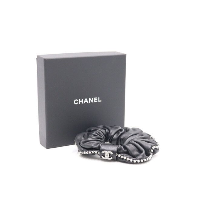 CHANEL Scrunchie Hairband in Lambskin CC Design AA8550