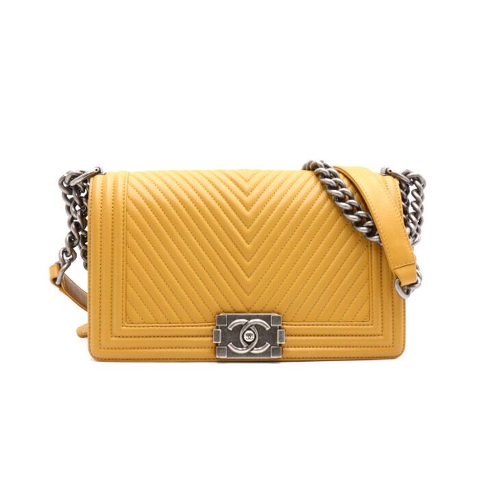 CHANEL Vintage Chevron Boy Medium Shoulder Bag A92493
