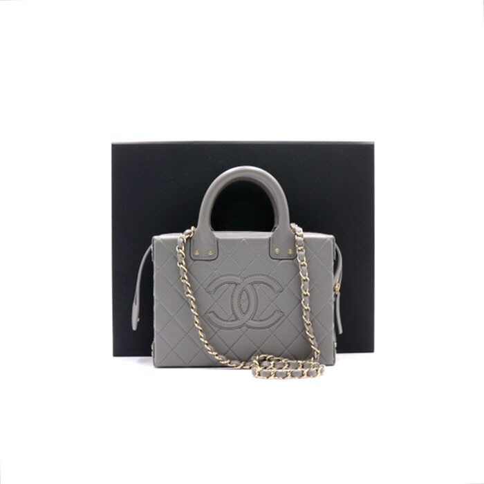 CHANEL Gray Calfskin Small Cosmetic Case Top Handle Tote Bag Gold Chain Shoulder Bag Crossbody Bag AA31544