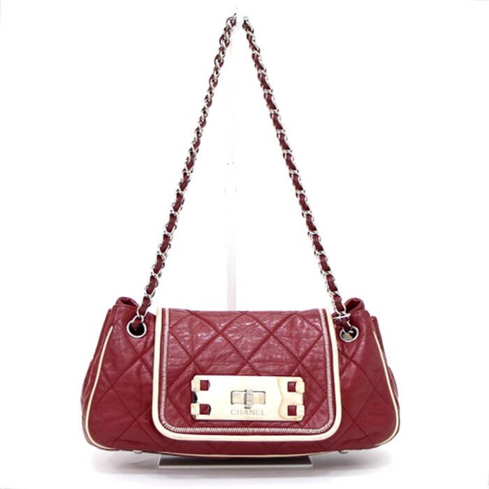 CHANEL Quilted Lambskin Chain Shoulder Bag AA32111