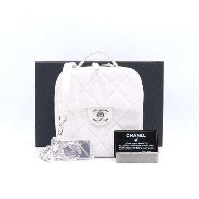 CHANEL White Calfskin Camera Case Tote Shoulder Crossbody Bag AS1323