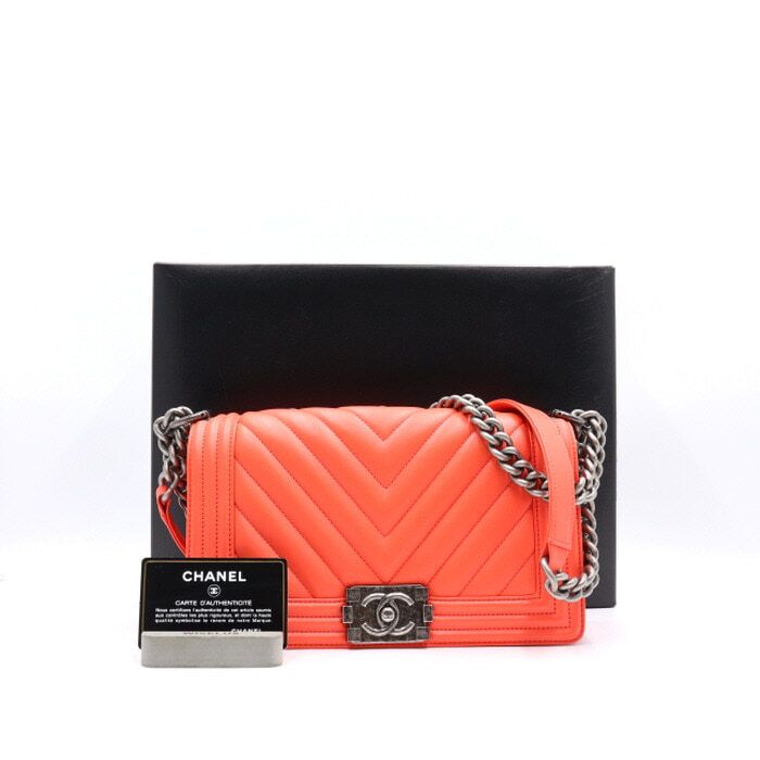 CHANEL Chevron Medium Flap Chain Shoulder Bag A67086
