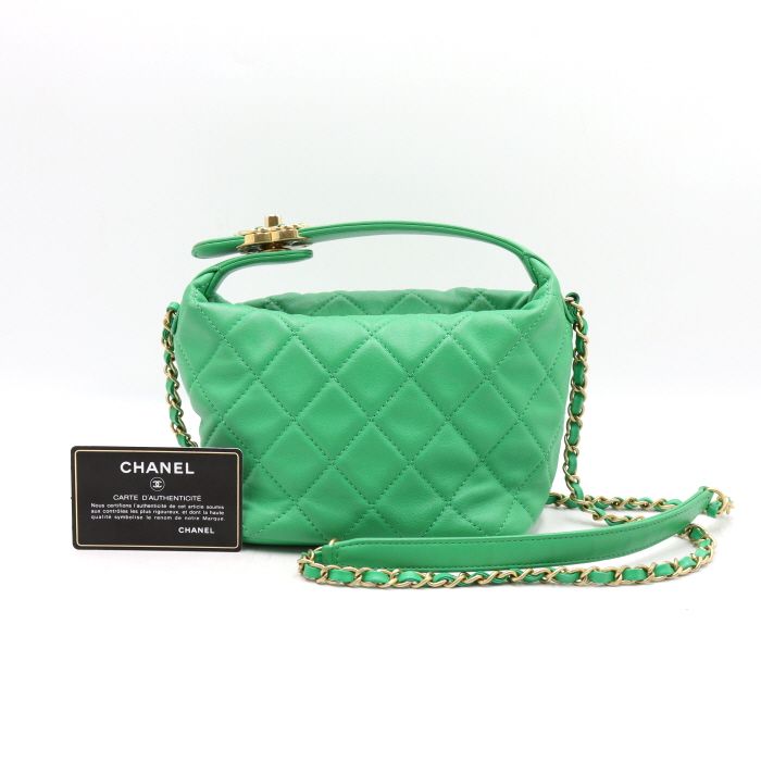 CHANEL Green Lambskin Hobo Tote Bag with Chain Shoulder and Crossbody aa39377