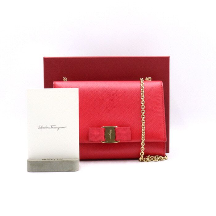 Salvatore Ferragamo Red Saffiano Genie Mini Chain Crossbody Bag 22 B558