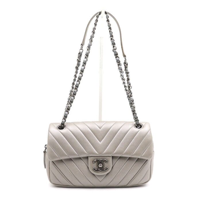 CHANEL Silver Gray Chevron CC Logo Flap Zipper Chain Shoulder Bag Crossbody aa48839