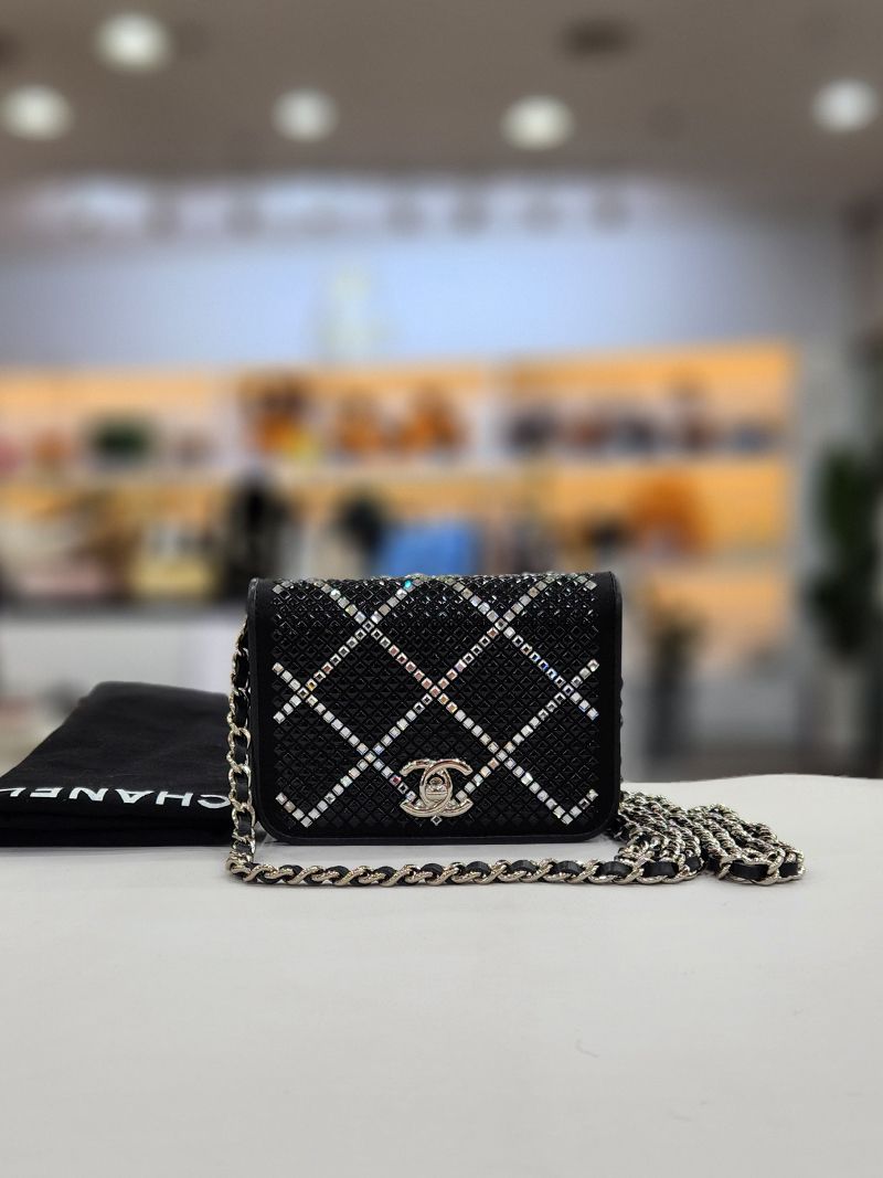 CHANEL Crystal Chain Mini Crossbody Bag Internal Chip Display Grade SKU1234